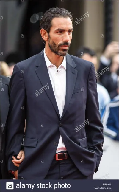 Robert Pirès est originaire de ...