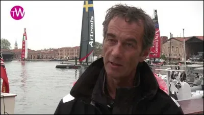 Où est né Bruno Peyron ?