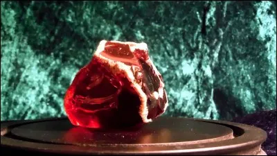 Qui avait créé la pierre philosophale ?