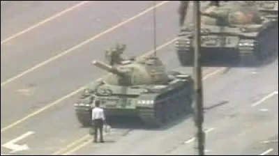 Quand les manifestations de la place Tian'anmen à Pékin qui dénonçaient la corruption se sont-elles déroulées ?