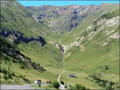 La Commune d'Encamp abrite le plus célèbre musée d'Andorre. Il s'agit d'une collection privée :