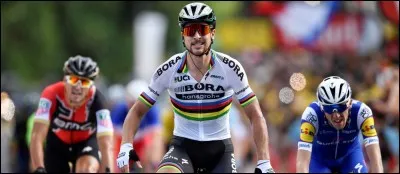 Quel âge avait-il lors de sa première participation au Tour de France en 2012 ?