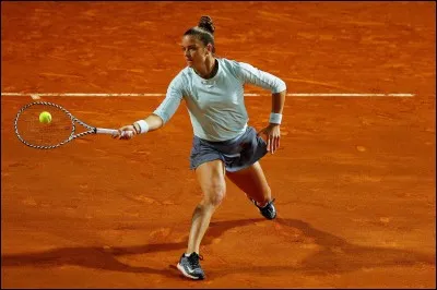 Quelle championne de tennis était surnommée "La Divine" ?