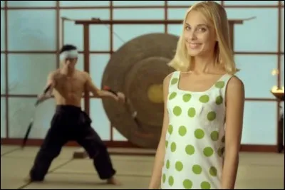 De quelle société d'assurances Cerise est-elle l'égérie ?