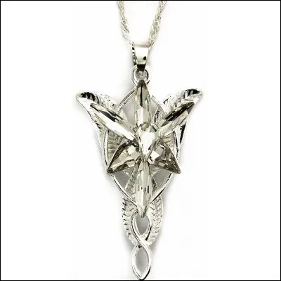 À qui appartenait le collier offert à Aragorn (Le Seigneur des Anneaux) ?