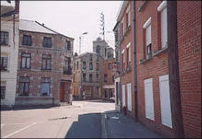 Ville des Hauts-de-France, dans l'arrondissement d'Avesnes-sur-Helpe, Landrecies se situe dans le d&eacute;partement ...