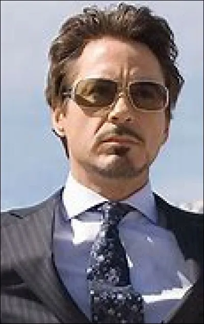 Tony Stark est le mentor de Peter (Spiderman). À qui demande-t-il de veiller sur le jeune étudiant ?