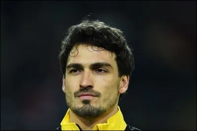 Qui est ce footballeur ?