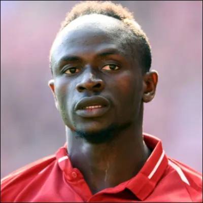 Qui est ce footballeur ?