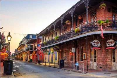 De quelle ville de France le cotignac est-elle la spécialité ?