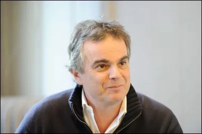 Qui est cet écrivain, auteur entre autres, du roman "Le Zèbre" (prix Fémina 1988) ?