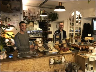 "Fox" compte deux salons coffe shop &agrave; Metz :