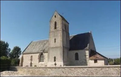 Nous sommes en Normandie devant l'&eacute;glise Saint-Paterne de Coulonces. Village de l'arrondissement d'Argentan, il se situe dans le d&eacute;partement ...