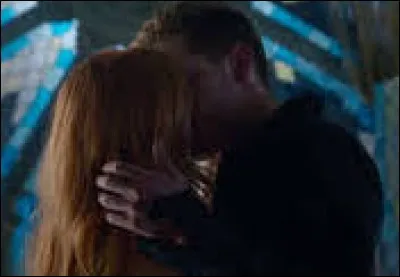 Clary donne une claque à Jace dans la ...