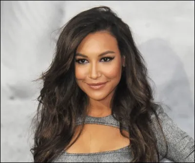 Comment s'appelle l'actrice qui joue Santana Lopez ?