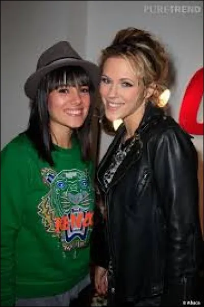 Qui a chanté "Sur un air latino" en 2003 ?