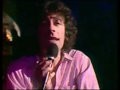 ''Poulaillers' Song'' est un titre d'Alain Souchon. Dans quelle famille de volatiles de la basse-cour ai-je fait une erreur ?