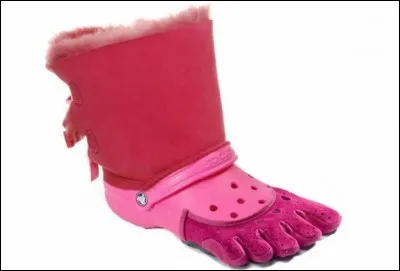 Sur le chemin du retour, tu croises une amie. Tu t'aperçois qu'elle porte des chaussures hideuses. Elle te demande comment tu les trouves. Que lui dis-tu ?