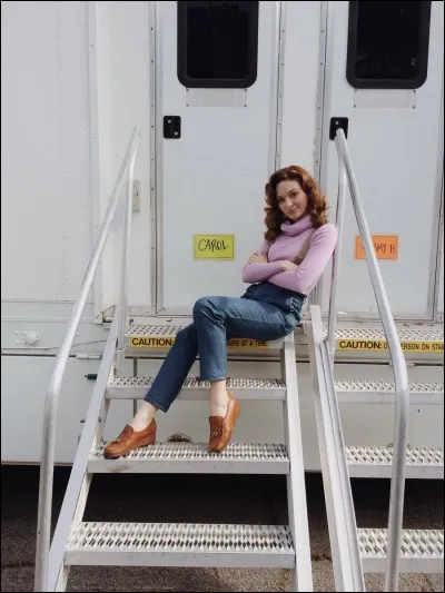 Comment s'appelle l'amie de Steve qui sort avec Tommy ?