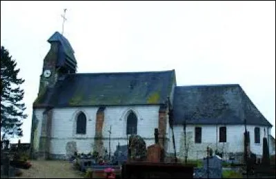 Vous avez sur cette image l'église Saint-Pierre de Machiel. Village des Hauts-de-France, dans la vallée de la Maye, il se situe dans le département ...