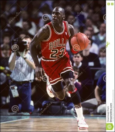 Qui est cet ancien basketteur américain ?