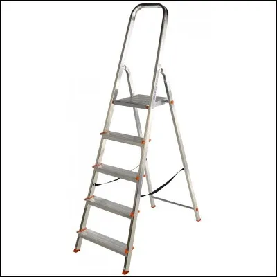 Avec cette petite échelle, il n'est pas nécessaire de prendre l'échelle à coulisse sur le toit du fourgon pour des travaux à l'intérieur des locaux. C'est...