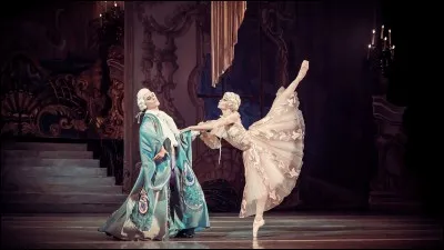 Qui est l'auteur de la comédie "La Folle Journée, ou le Mariage de Figaro" ?