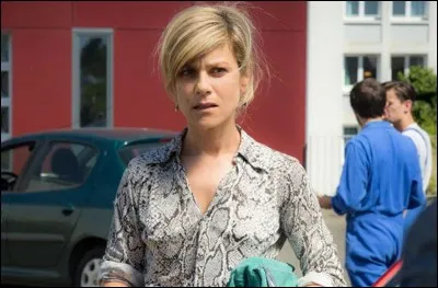 Dans "Manon 20 ans", quel est le personnage de Marina Foïs ?