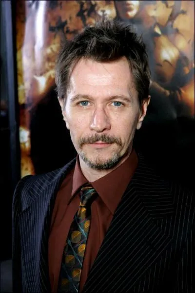 Qui joue Sirius Black ?