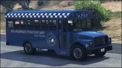 Lors de sorties à l'extérieur du centre, les pensionnaires et les accompagnateurs prennent ce bus. Dans quel jeu vidéo apparaît-il ?