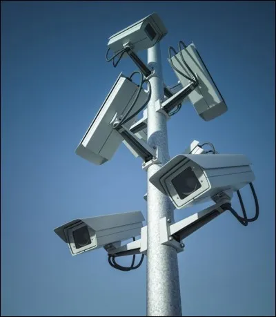 Afin de faciliter le travail des militaires chargés de la surveillance, l'établissement possède une dizaine d'installations comme celles-ci De quoi s'agit-il ?