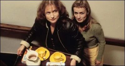 Toujours dans le cinéma français, qui a réalisé "La Cérémonie" (1995) avec Isabelle Huppert et Sandrine Bonnaire ?