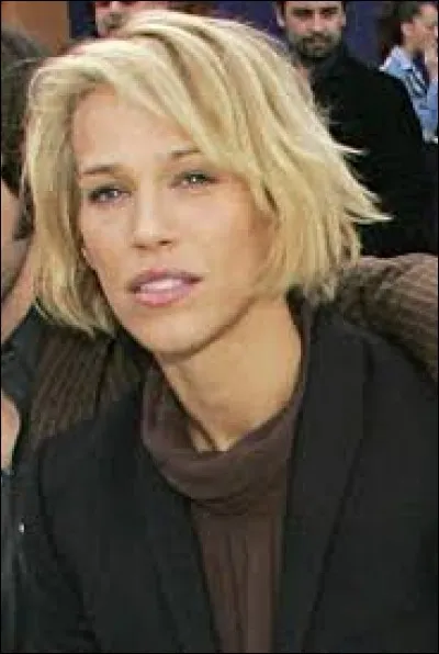 Qui joue-t-elle dans une célèbre saga ?