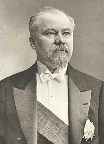 Année : 1913-1920
République : Troisième 
Parti : Alliance démocratique 
Fait : Appela Clemenceau à la tête de la présidence du Conseil. 
De qui s'agit-il ?