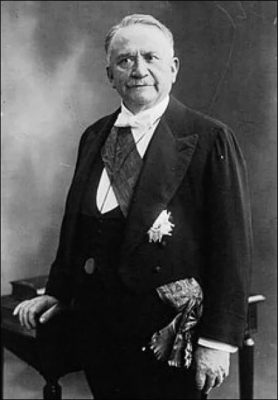 Année : 1924-1931
République : Troisième 
Parti : Radical 
Fait : Premier président protestant.
De qui s'agit-il ?