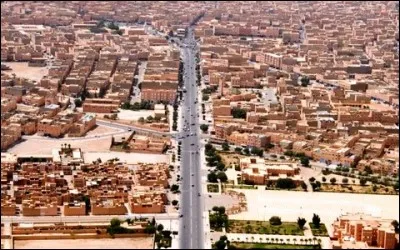 Quel est le chef-lieu de la région Guelmin-Oued Noun ?