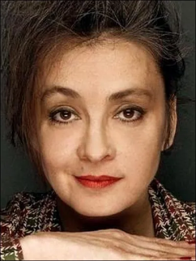 Qui est cette Catherine, Chanteuse et multi-instrumentiste de rock français ?