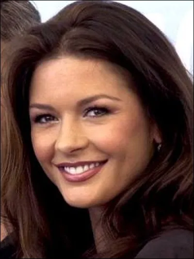 Qui est cette Catherine, actrice, danseuse et chanteuse britannique ?