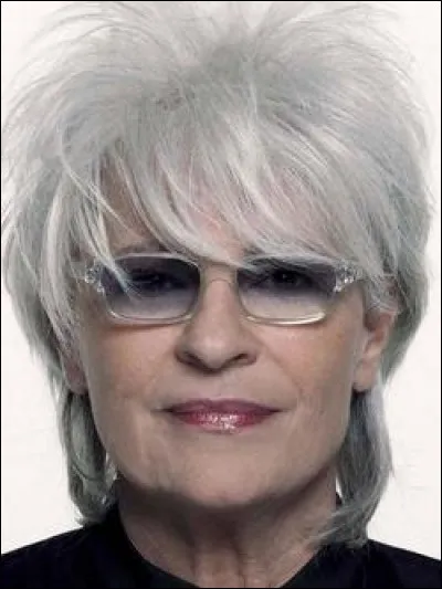 Qui est cette Catherine, violoniste, chanteuse, auteure et productrice ?