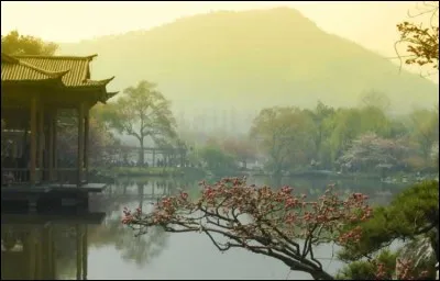 Quel pays est surnomm&eacute; : "L'empire du Milieu" ?