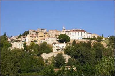 Dans quel département se situe Les Angles ?