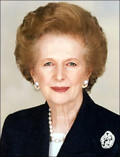 Complétez le surnom de Margaret Thatcher : "La dame de...".
