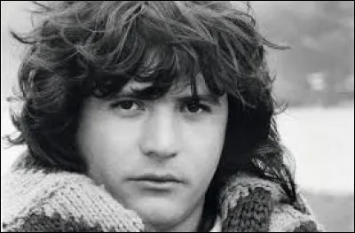 Complétez le titre de cette chanson : "Tous les cris...