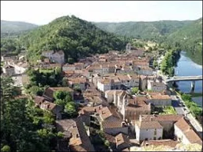 Je vous propose de partir en Occitanie à la découverte de Luzech. Commune du Quercy, au cur du vignoble du vin de Cahors, elle se situe dans le département ...