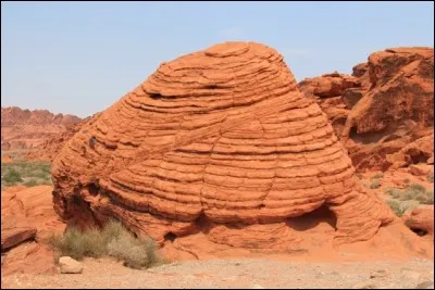 On dit de cette figure qu'elle a plusieurs angles !