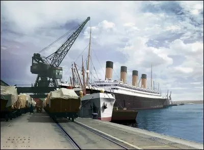 Où se trouvait le RMS Olympic au moment du naufrage de son sister-ship le RMS Titanic ?