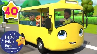 Qu'est-ce qui est conseillé quand nous montons dans le bus ?