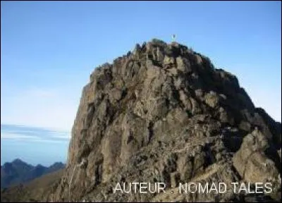 Pays : Papouasie-Nouvelle-Guinée
Hauteur : 4 509 m
Massif : Monts Bismarck
Première ascension : 1938. Leigh Vial
Quel est ce sommet ?