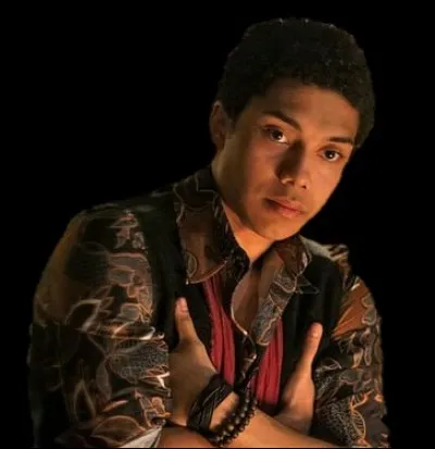 Comment Ambrose Spellman a-t-il été enfermé à domicile ?