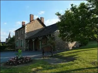 Pour finir, je vous emmène à Saint-Léonard-des-Parcs. Petit village normand de 73 habitants, il se situe dans le département ...